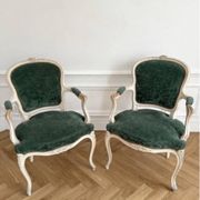Paire de fauteuils style Louis XV