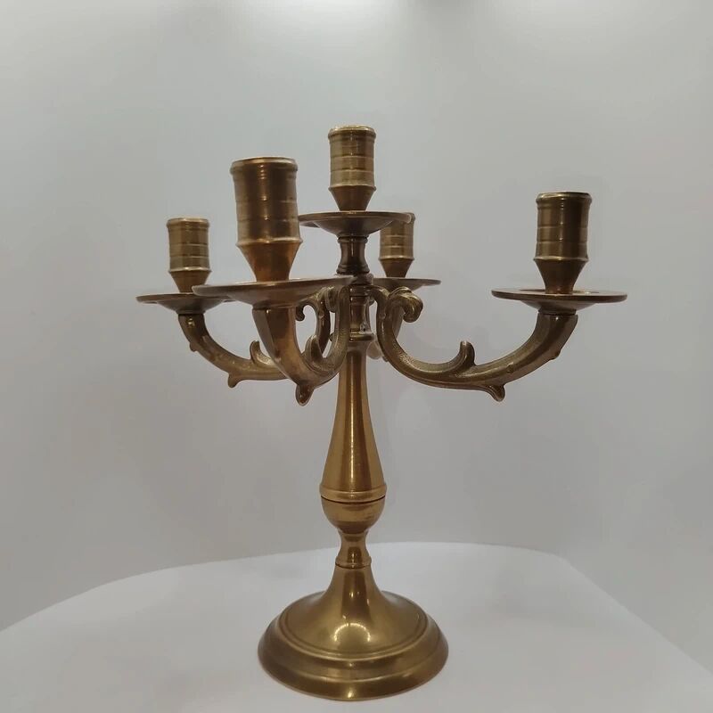 Vintage brass chandelier candelabra with 4 pivoting branches in classic style.