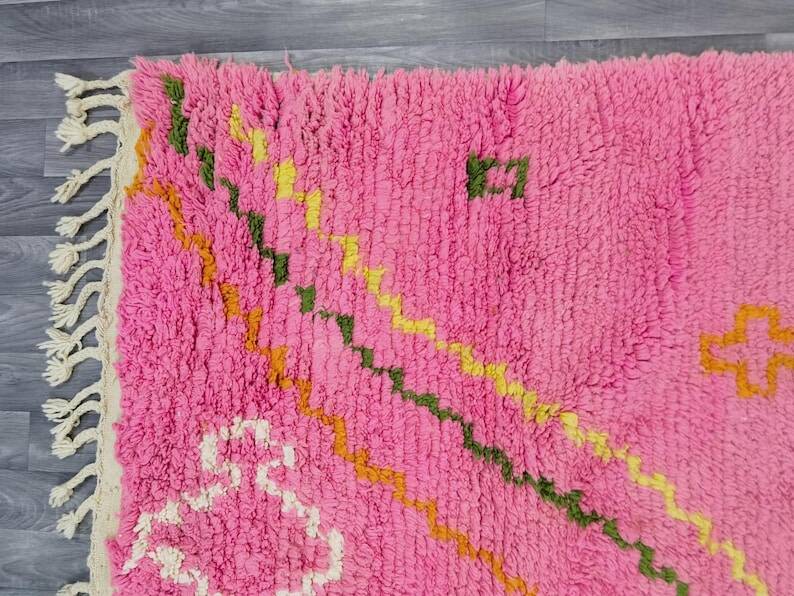 Traditional handmade Berber carpet 250cmx150cm