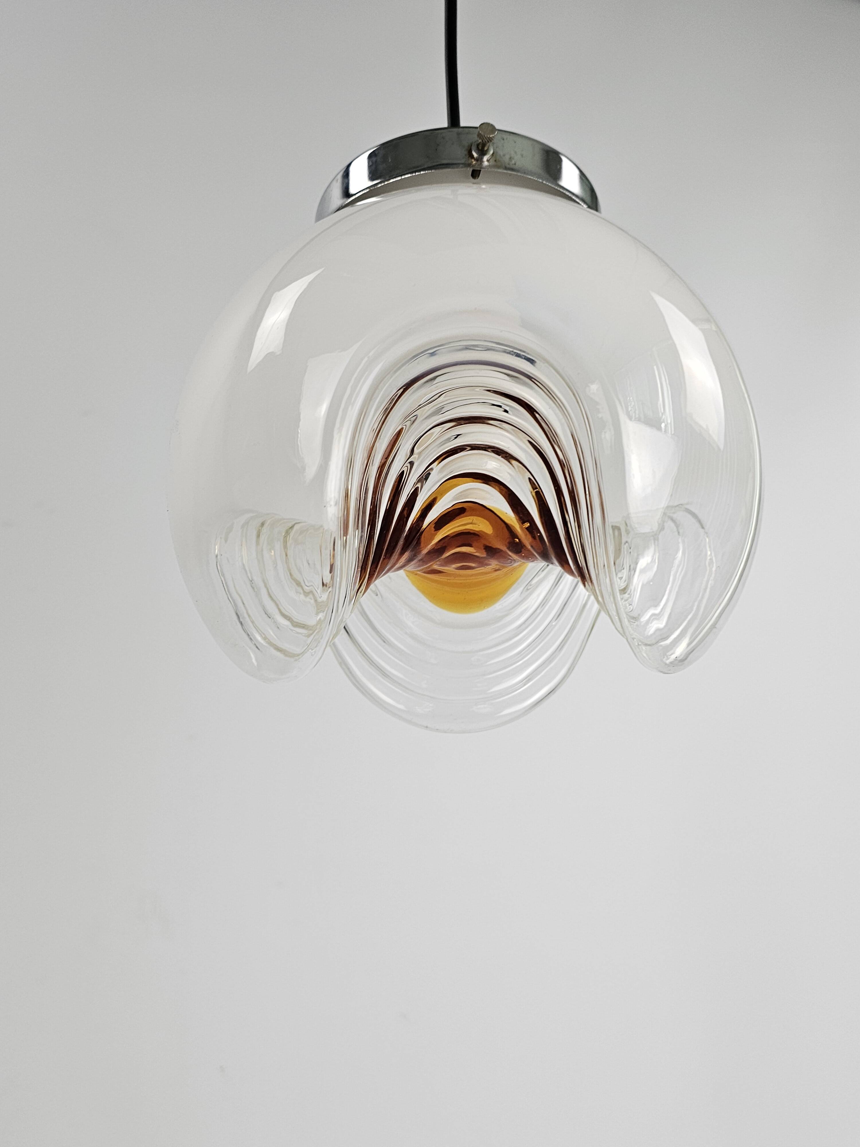 Lampe suspendue en verre de Murano effet brume en forme de vague