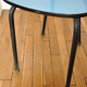 Chaise en formica bleue