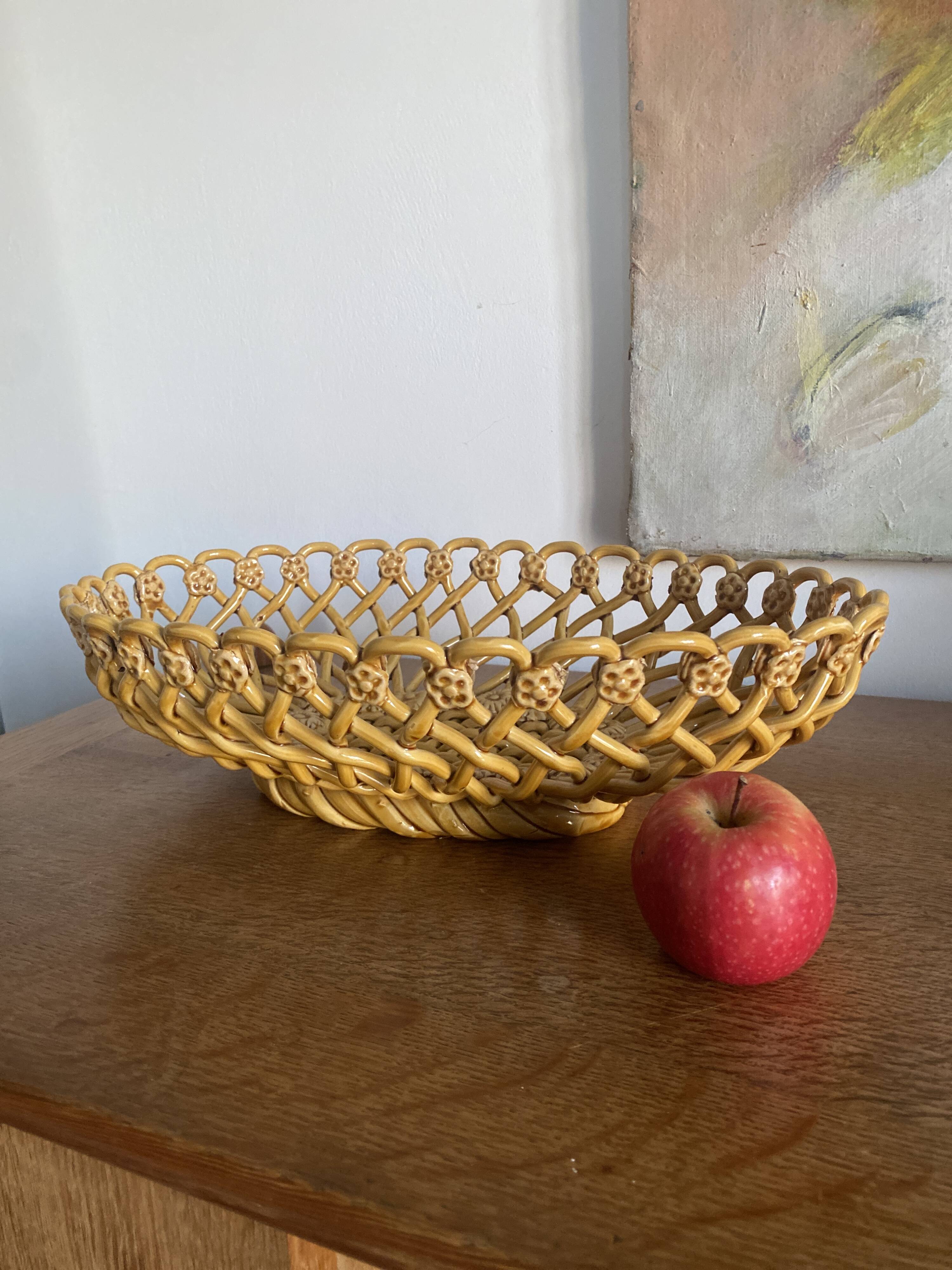 Pichon Uzes fruit bowl