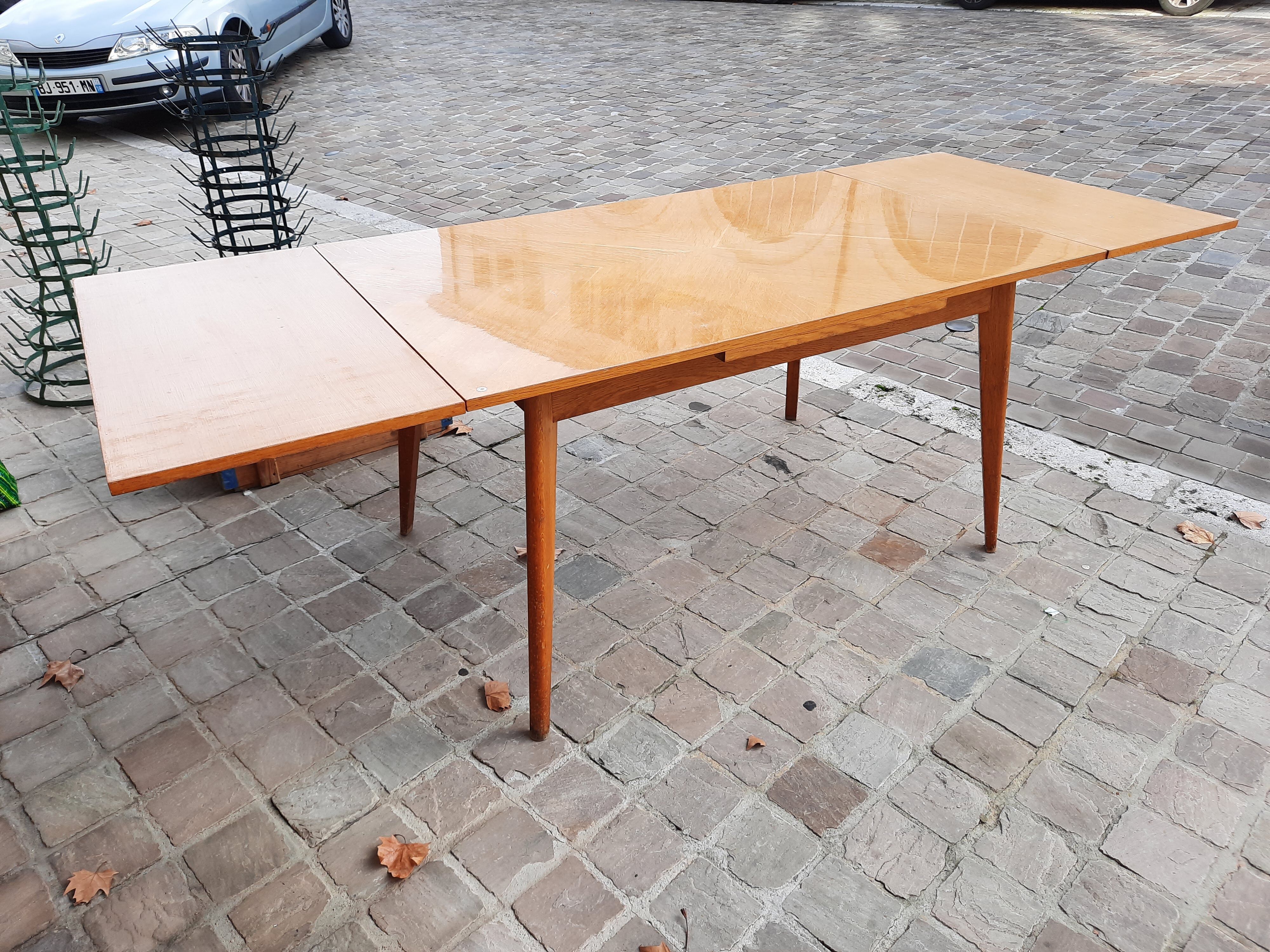 Vintage table foot compass