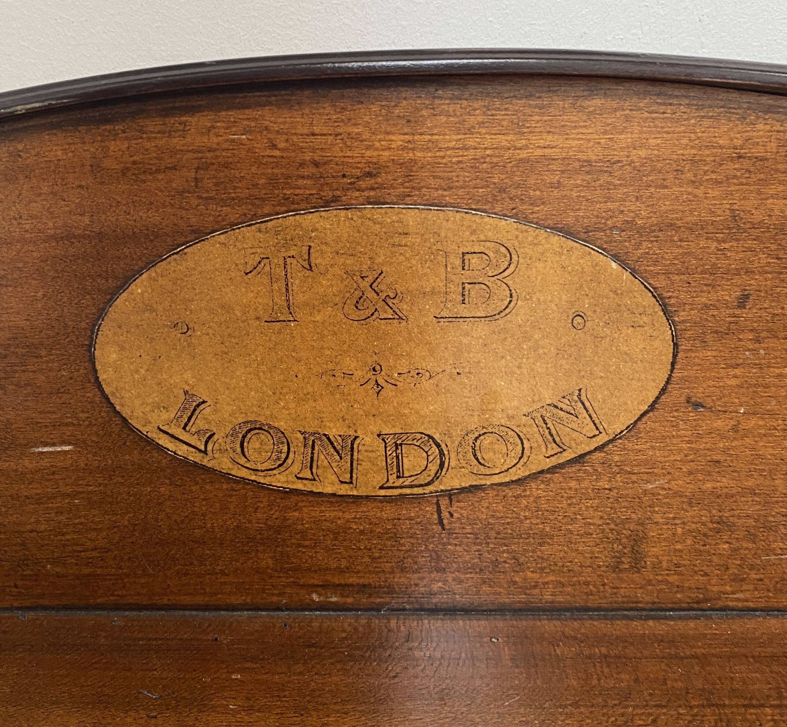 Meuble a tiroir de style Anglais XX siècle