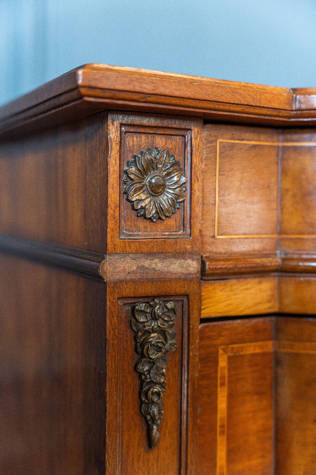 Chest of drawers 1900 Louis XVI style Marquetry 5 drawers