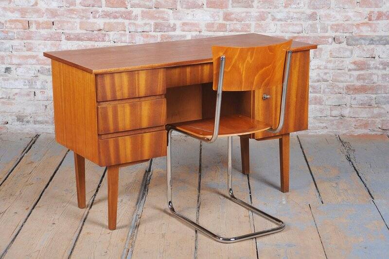 Mid-Century Modern Writing Desk in Mahogany Veneer, Czech, 1950