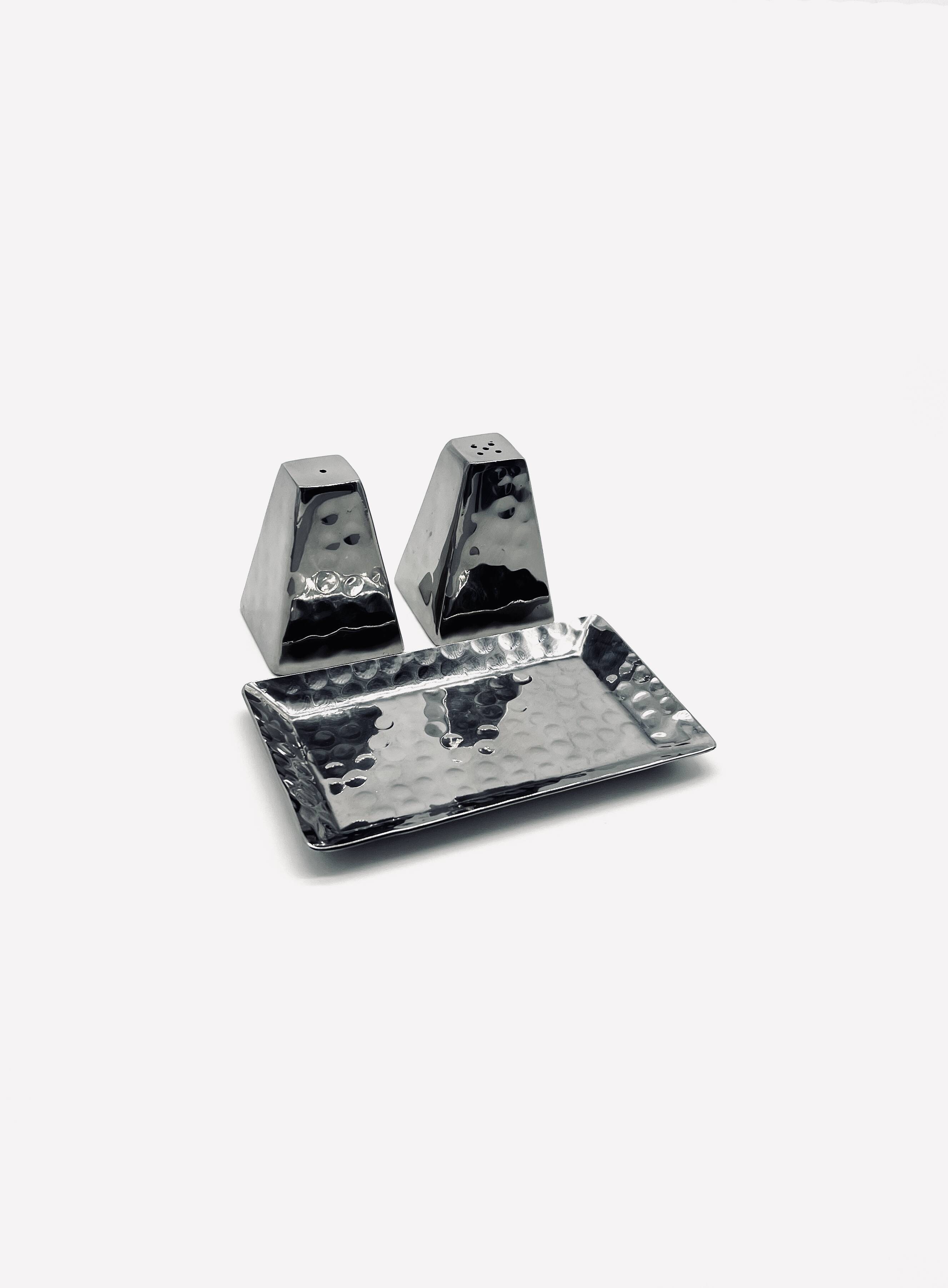 Salière et poivrière en inox
