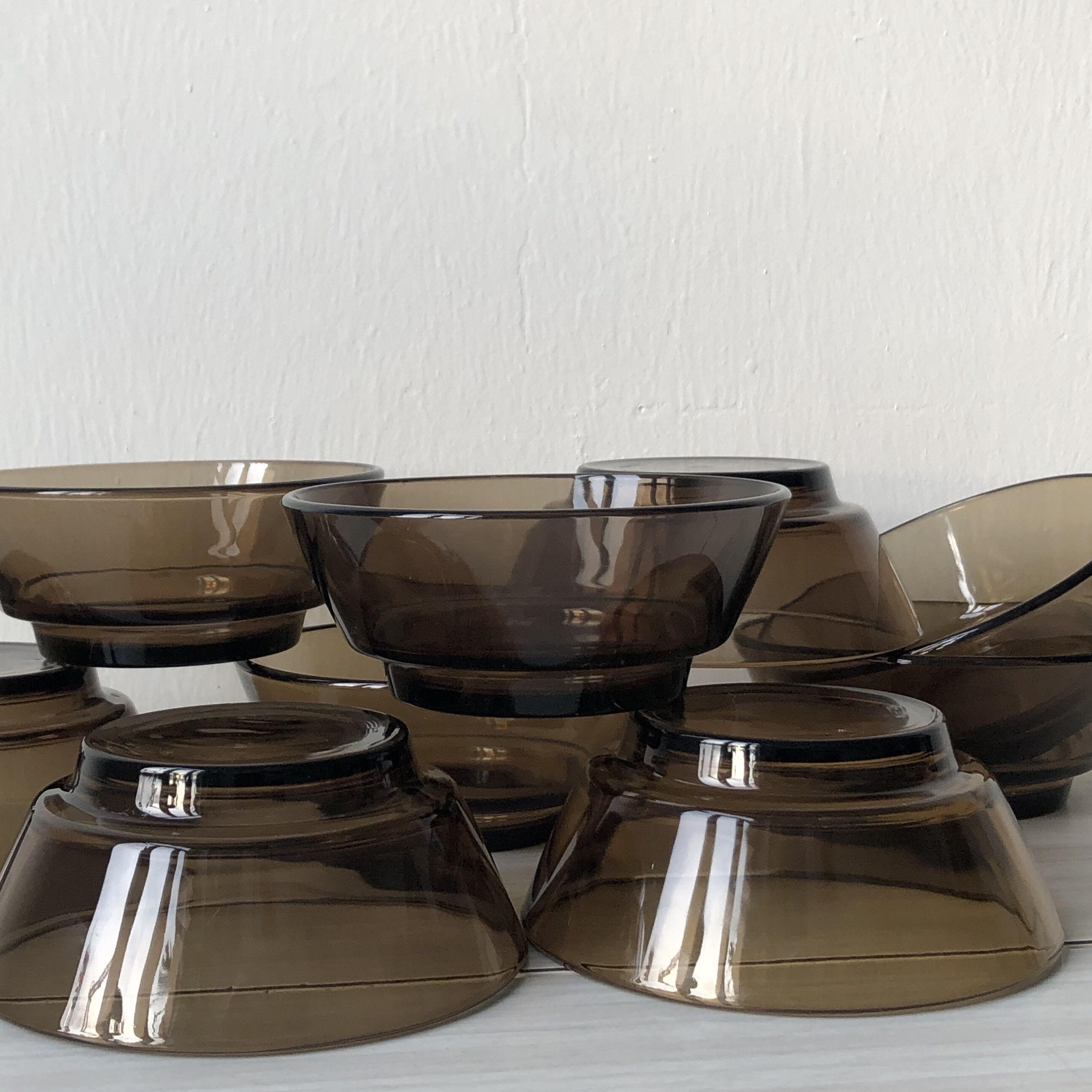 8 versatile smoked glass bowls or ramekins, vereco "jumbo" model
