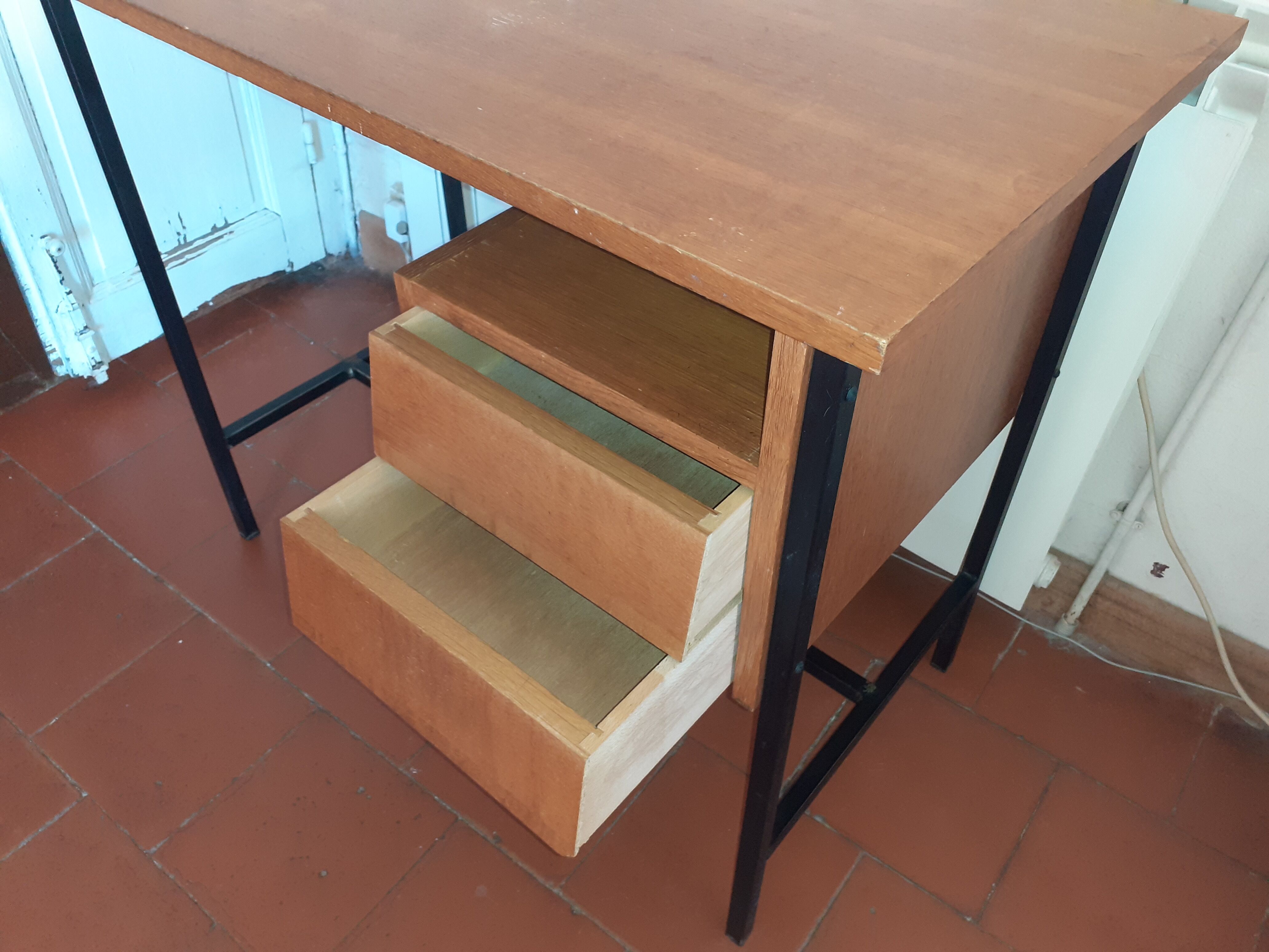 Bureau 1960