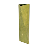 Vase twisted in shagreen
