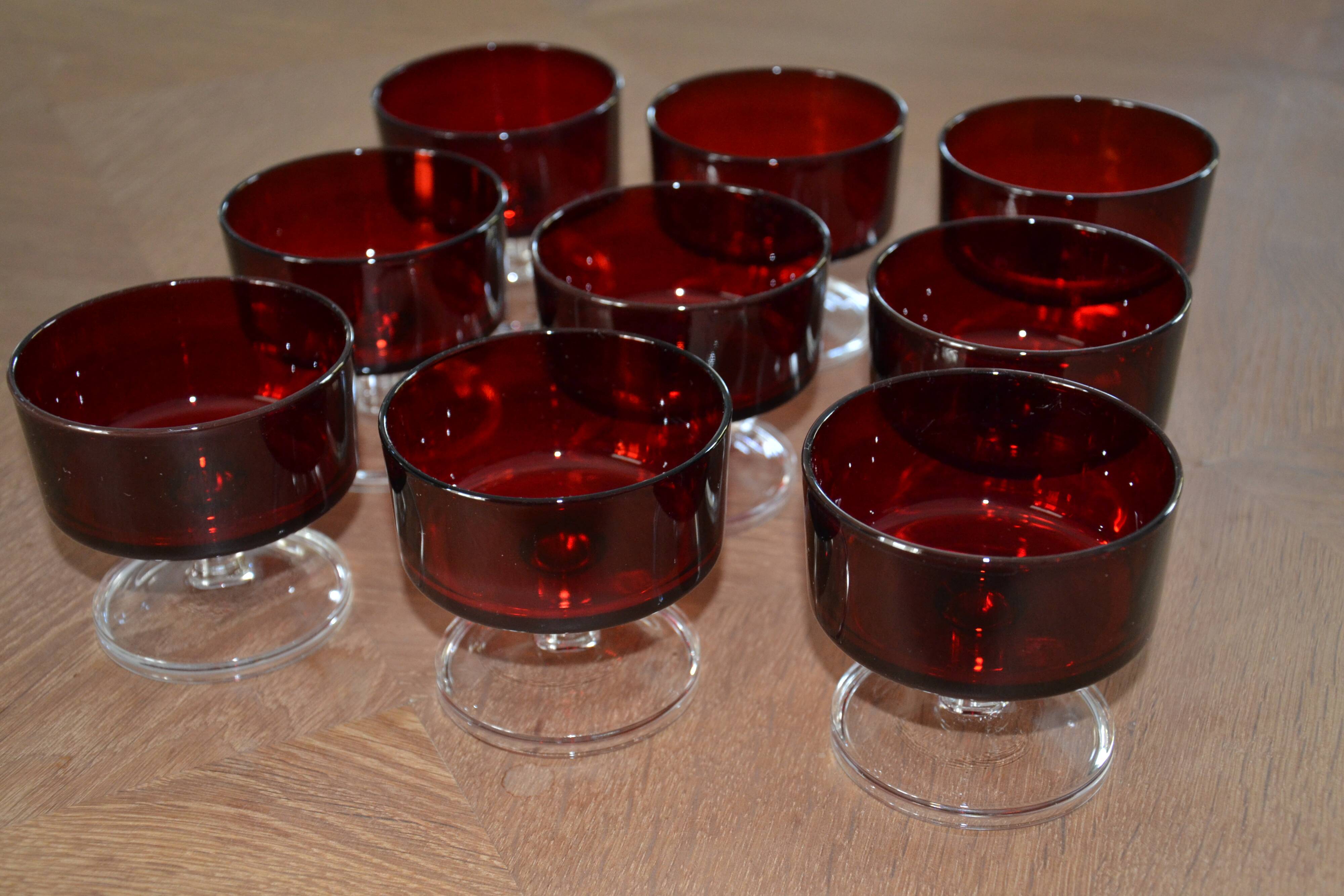 9 champagne glasses Model Sweden Luminarc