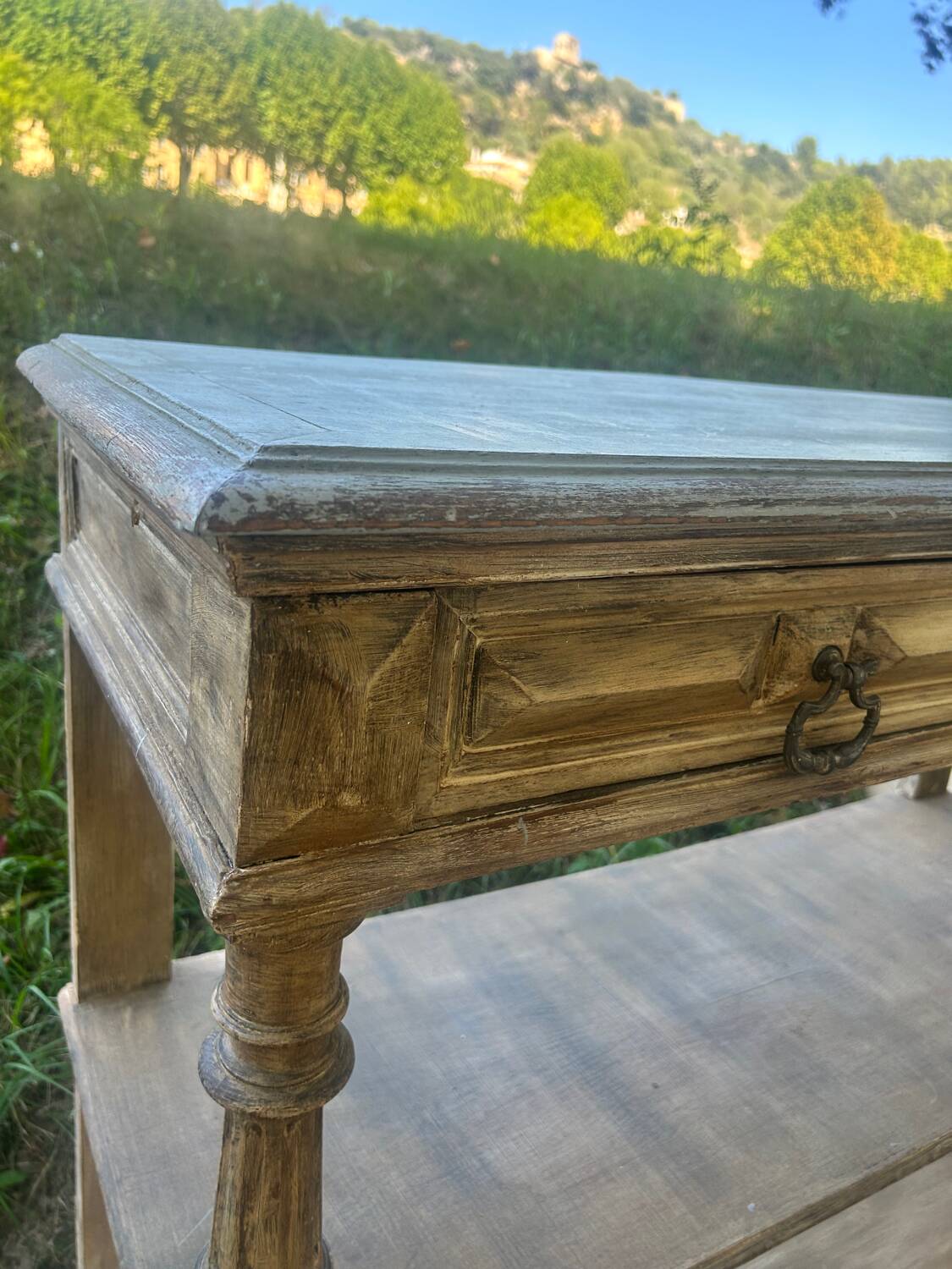 Provençal console – 2 drawers & shelves