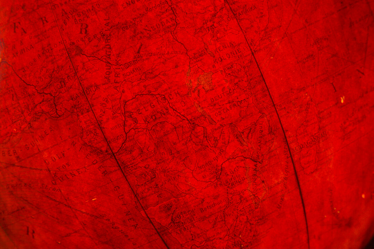Columbus globe. Edited by Oberrealsch uldirektor Dr. R. Neuse.