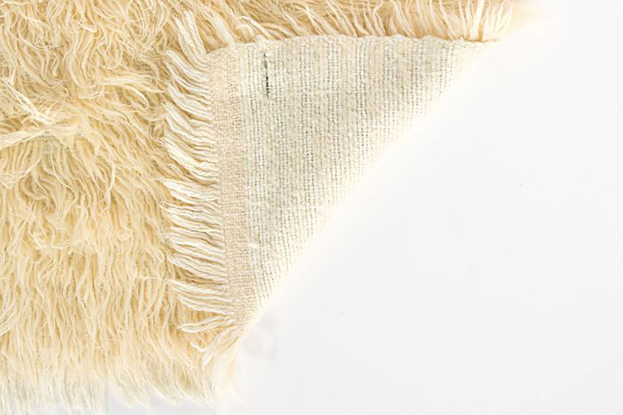 Pure merino wool rug shaggy handmade 166 x 191 cm