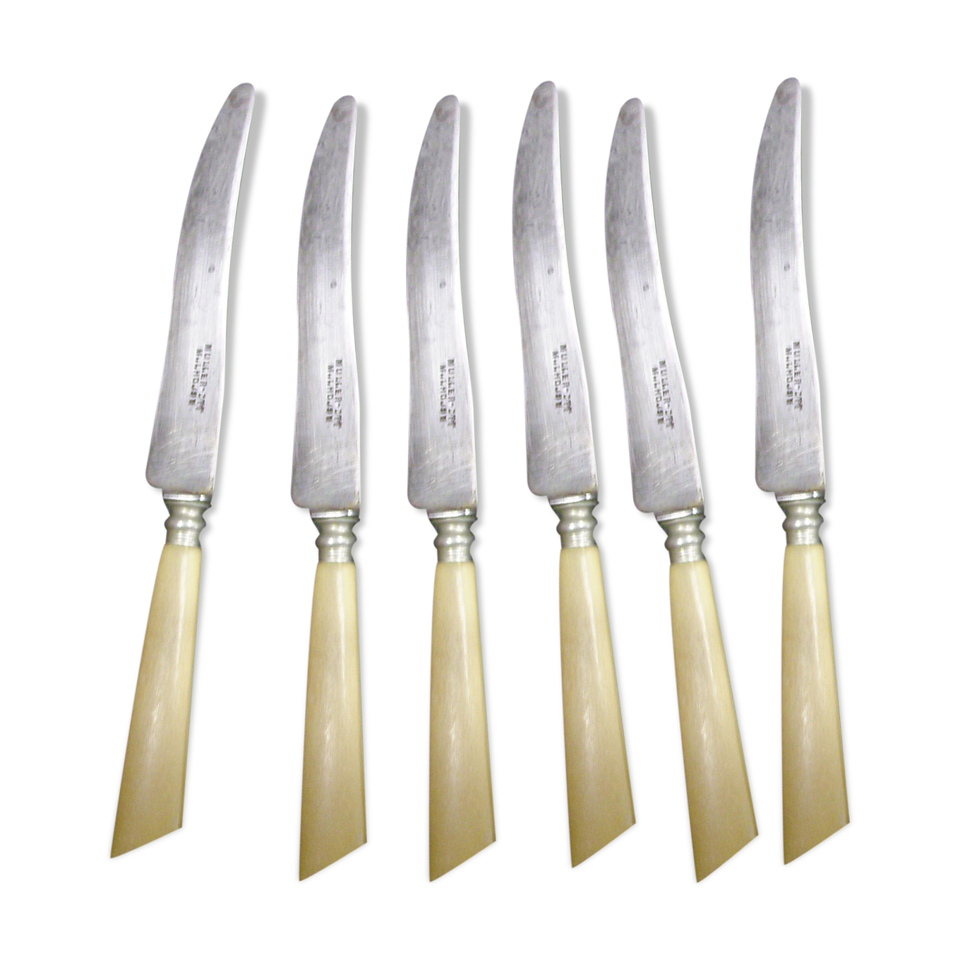Set de 6 couteaux à dessert ancien manche en corne années 50 Selency Set de 6 couteaux à dessert ancien manche en corne années 50 Selency