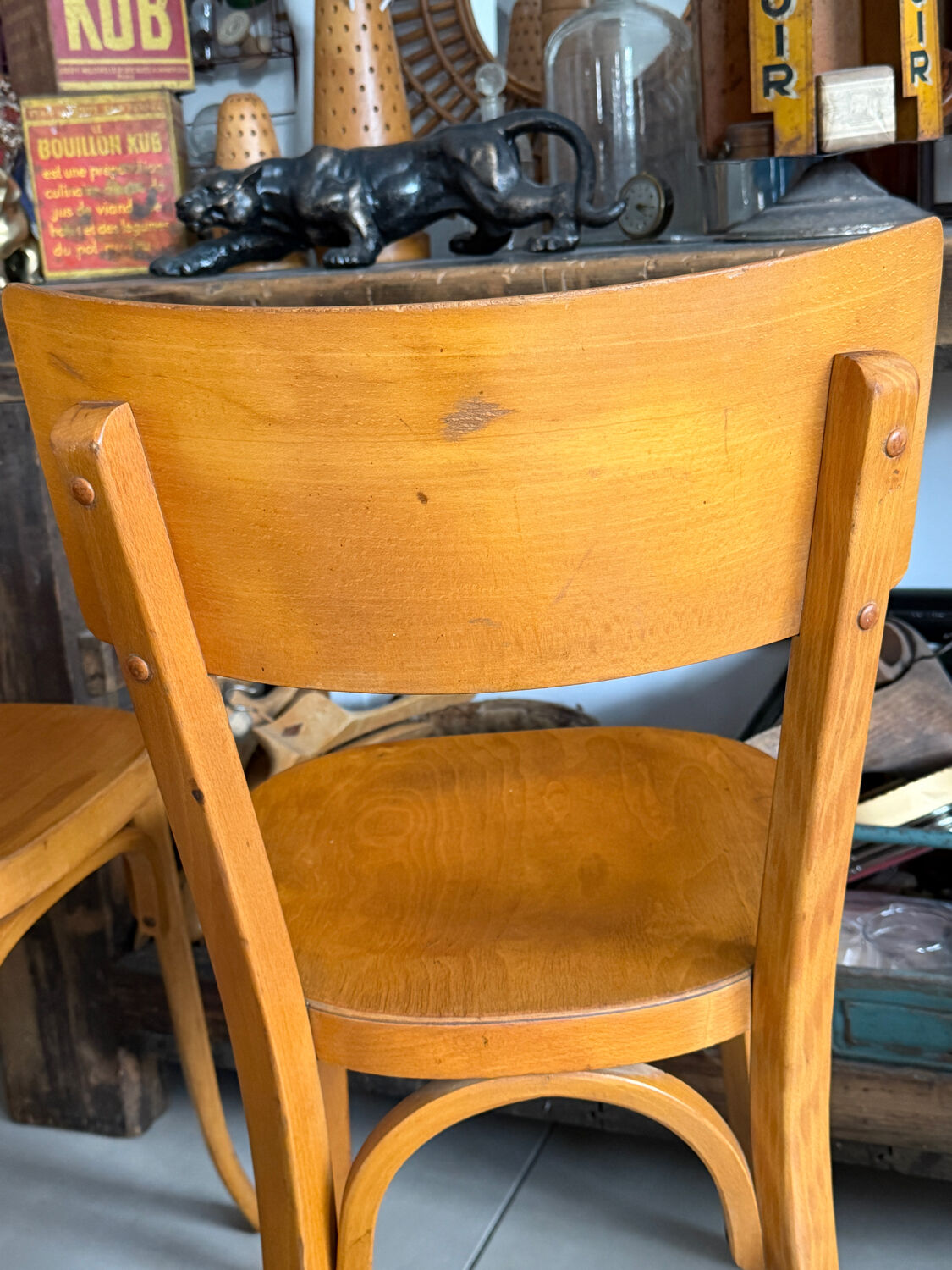 Suite de 5 chaises bistrot Baumann vintage