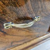 Art Decò display cabinet in walnut burl