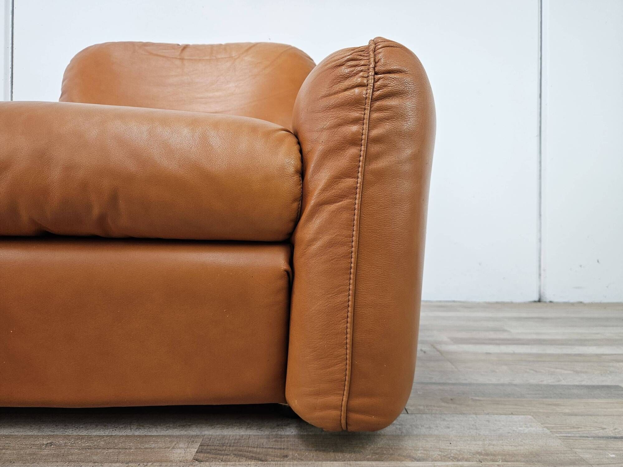 "Piumotto" leather armchair by Arrigo Arrigoni for Busnelli, 1970