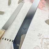 2 vintage Nogent Bakelite knives