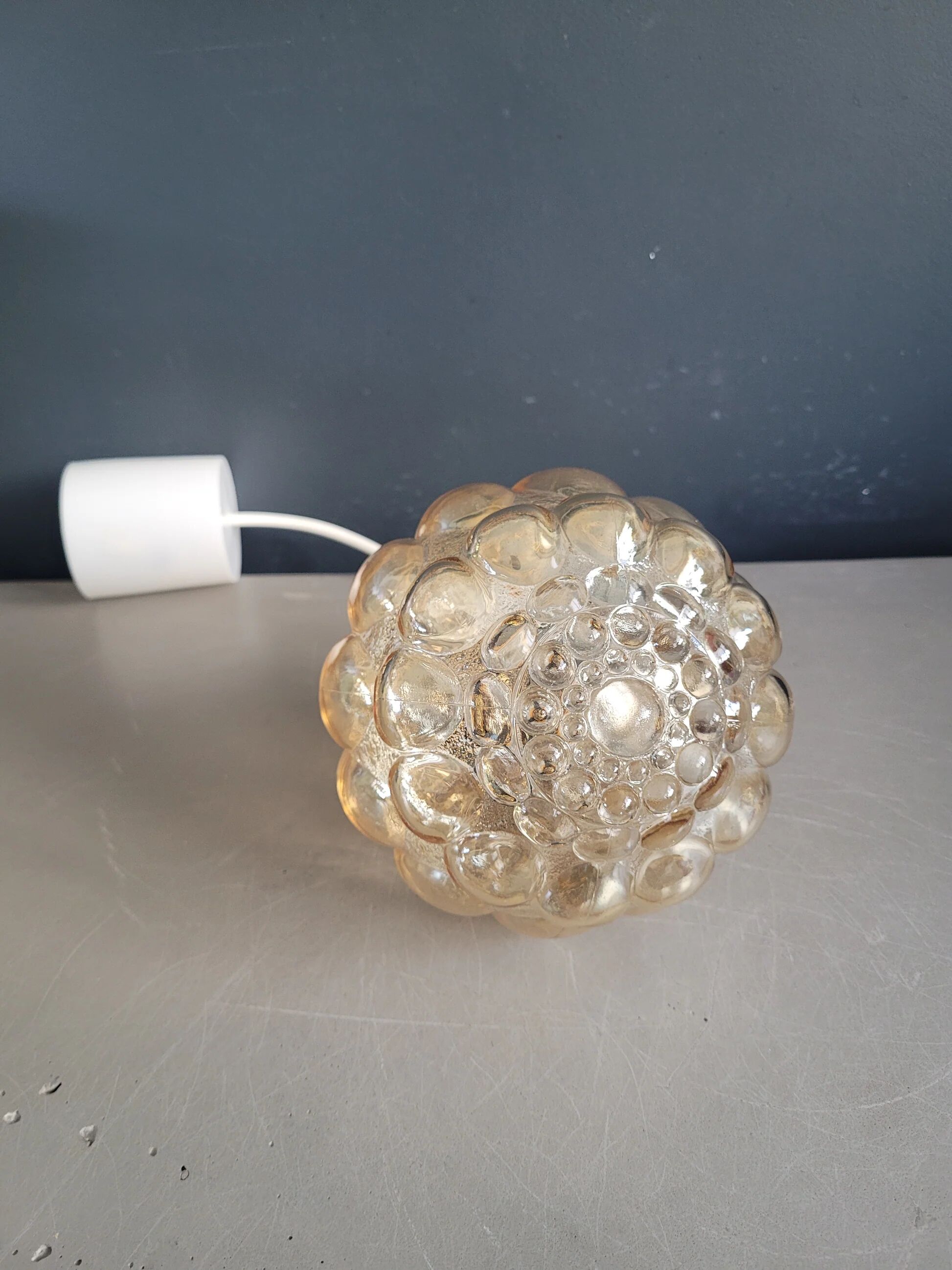 Vintage amber moulded glass pendant - Ref 888