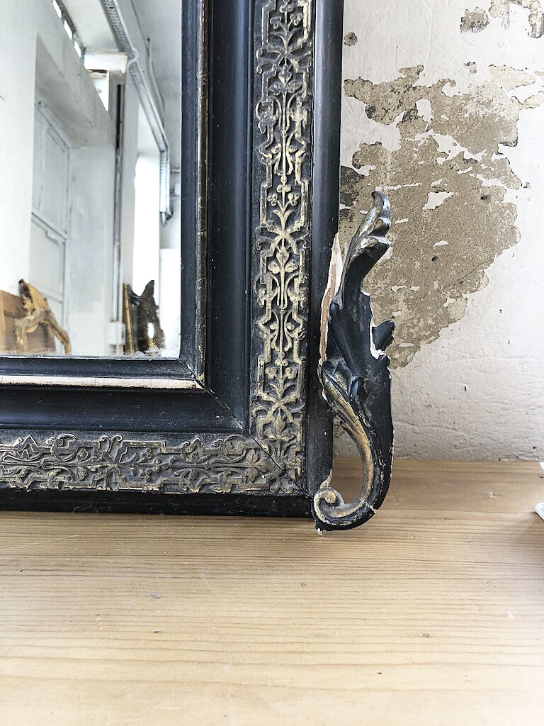 Louis Philippe mirror with pediment - 136x83cm