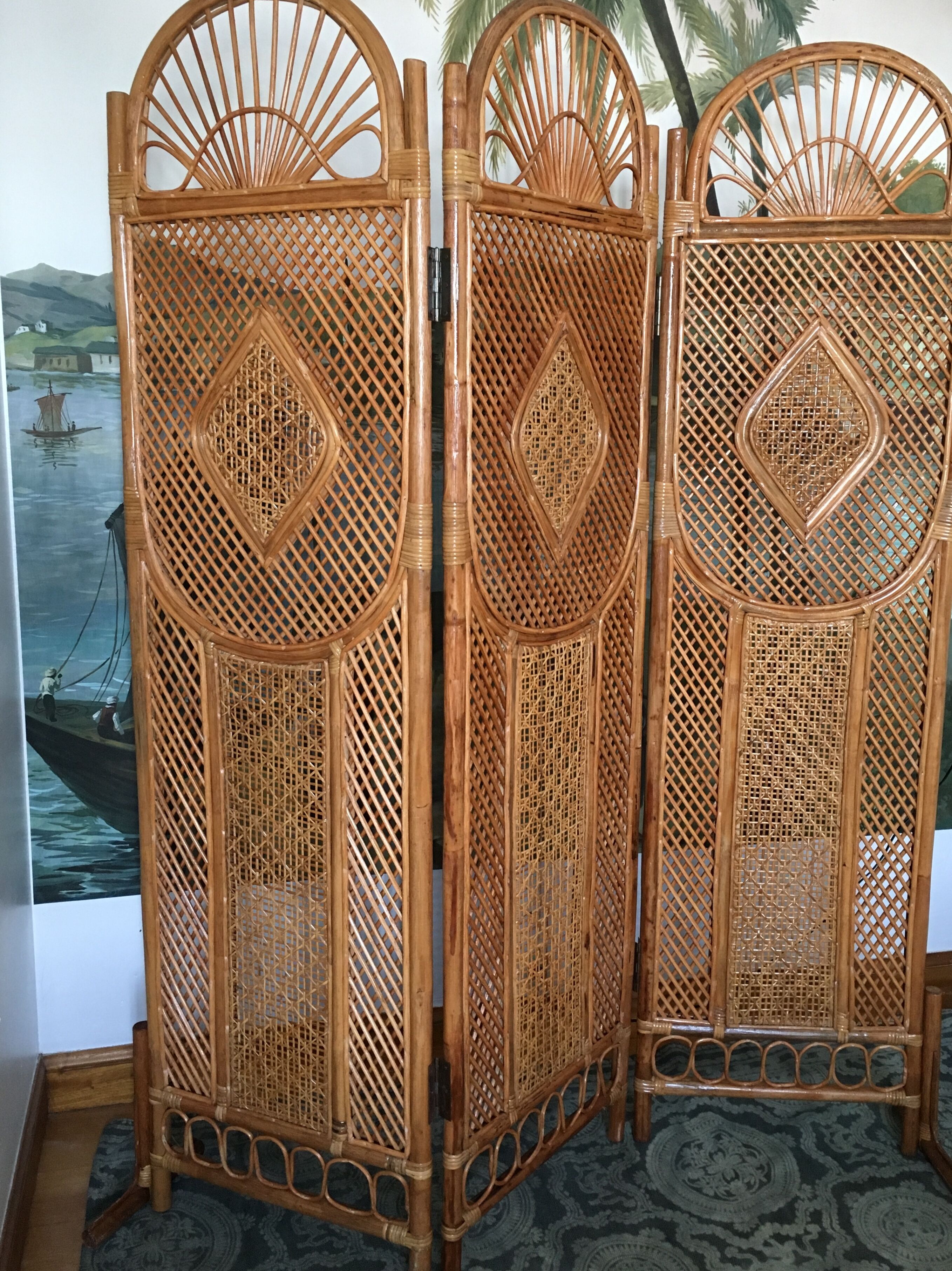 Beautiful folding screen, bamboo and rattan vintage 1970