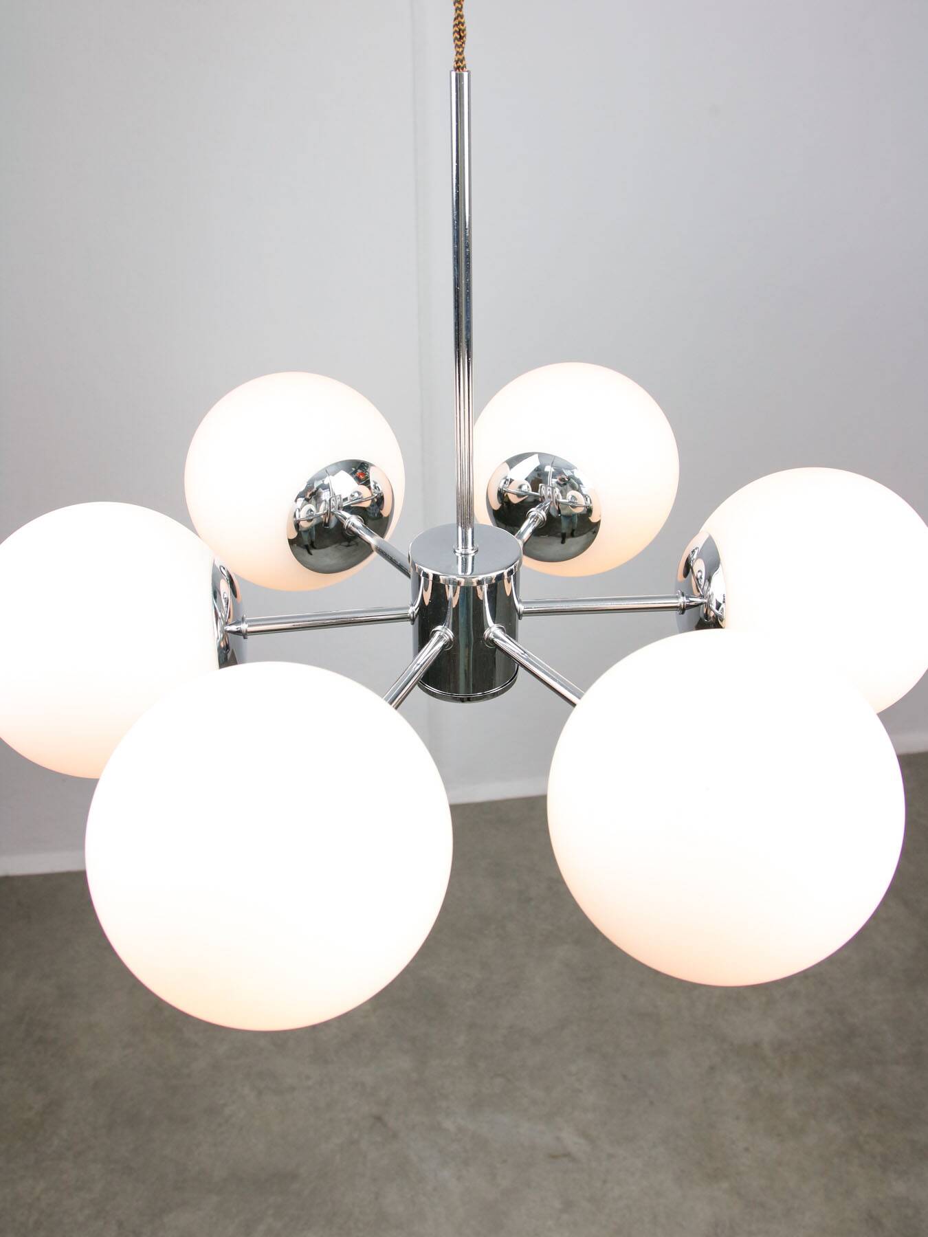 Space Age Italian Sputnik Chrome and Opaline Chandelier, 1970s