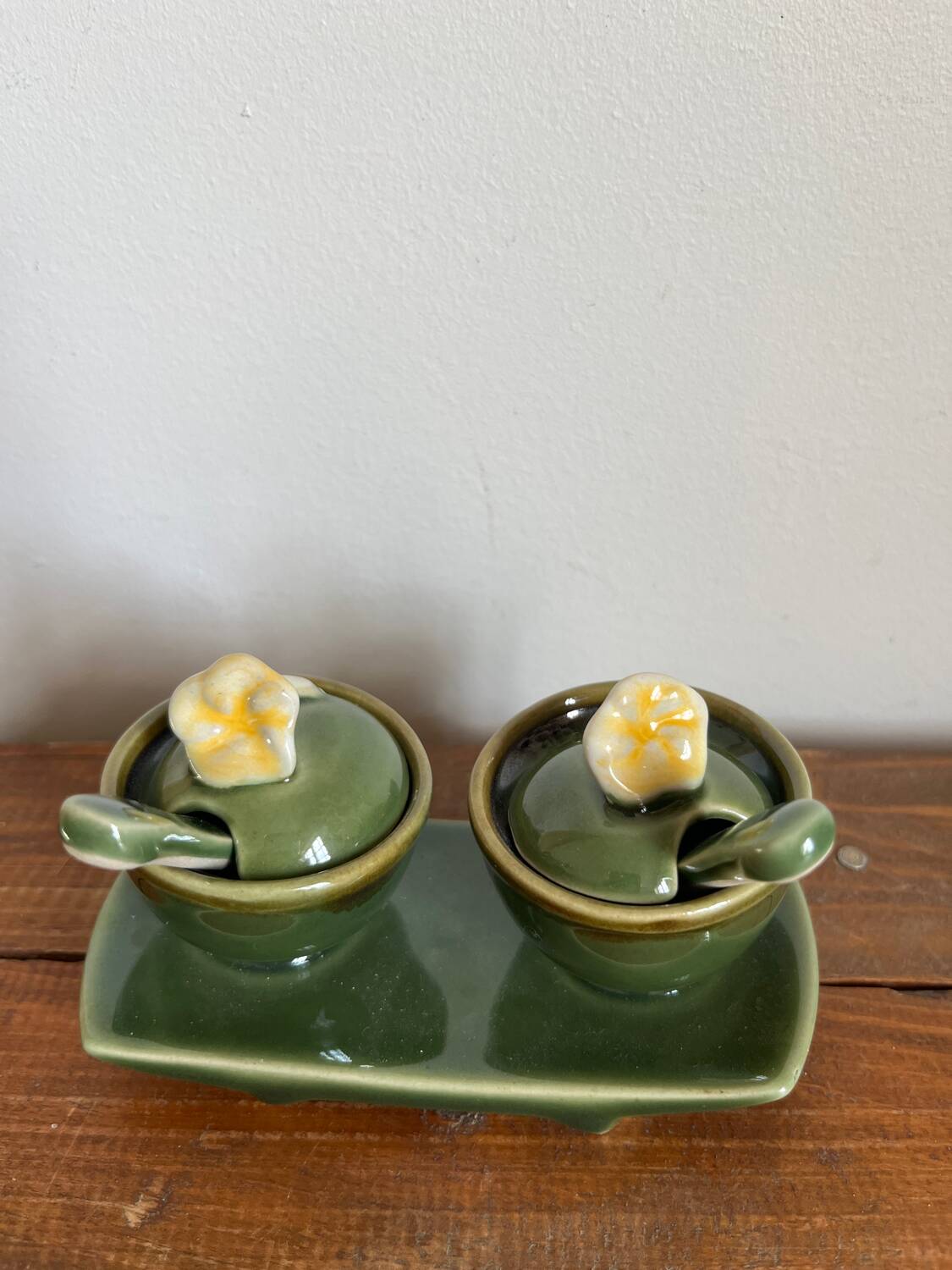 Salt and pepper shaker