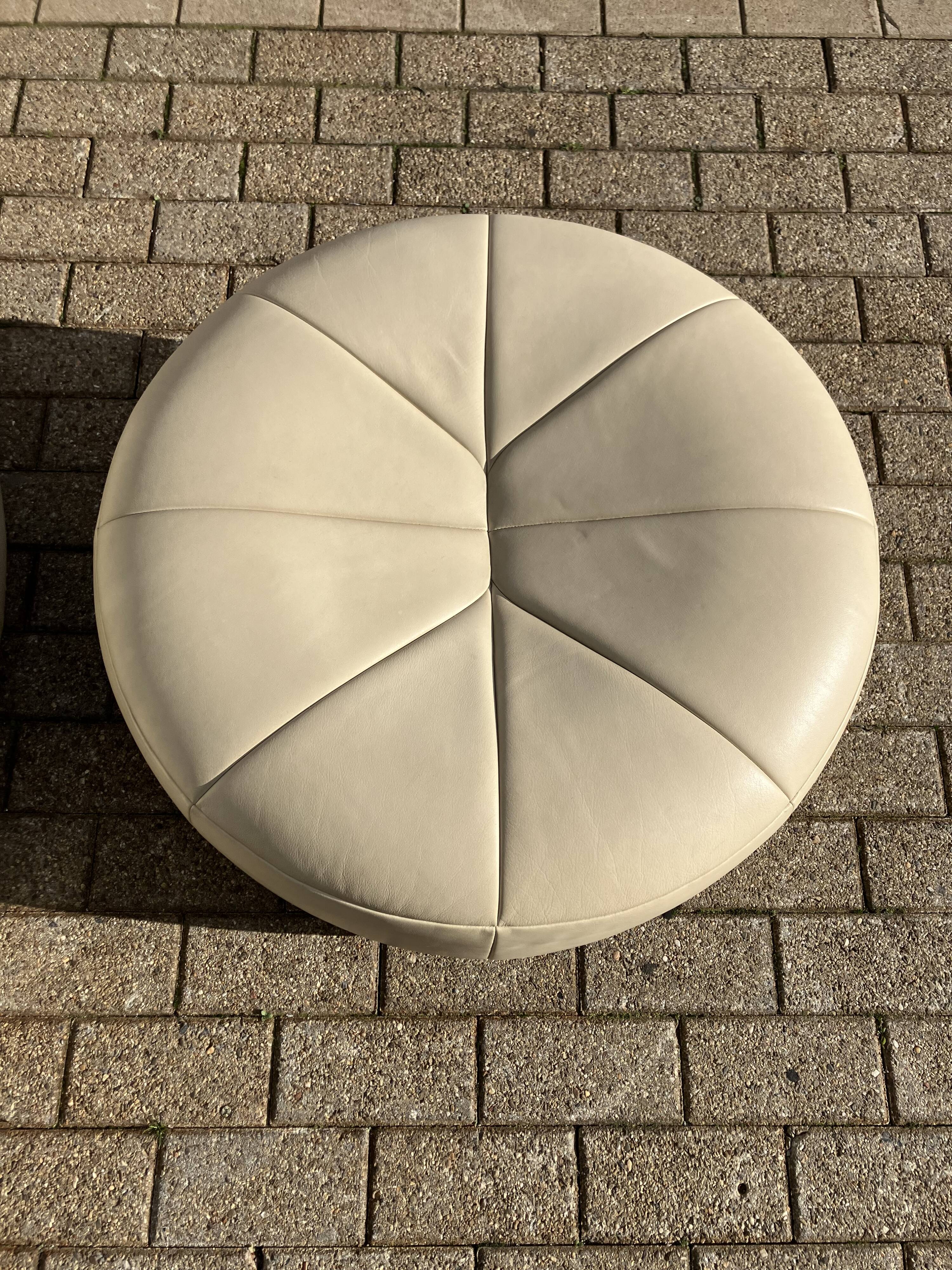 Ligne Roset Pumpkin 1-seater + pouf in beige leather by Pierre Paulin