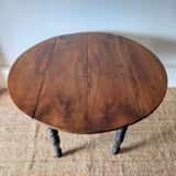 Round table with flaps