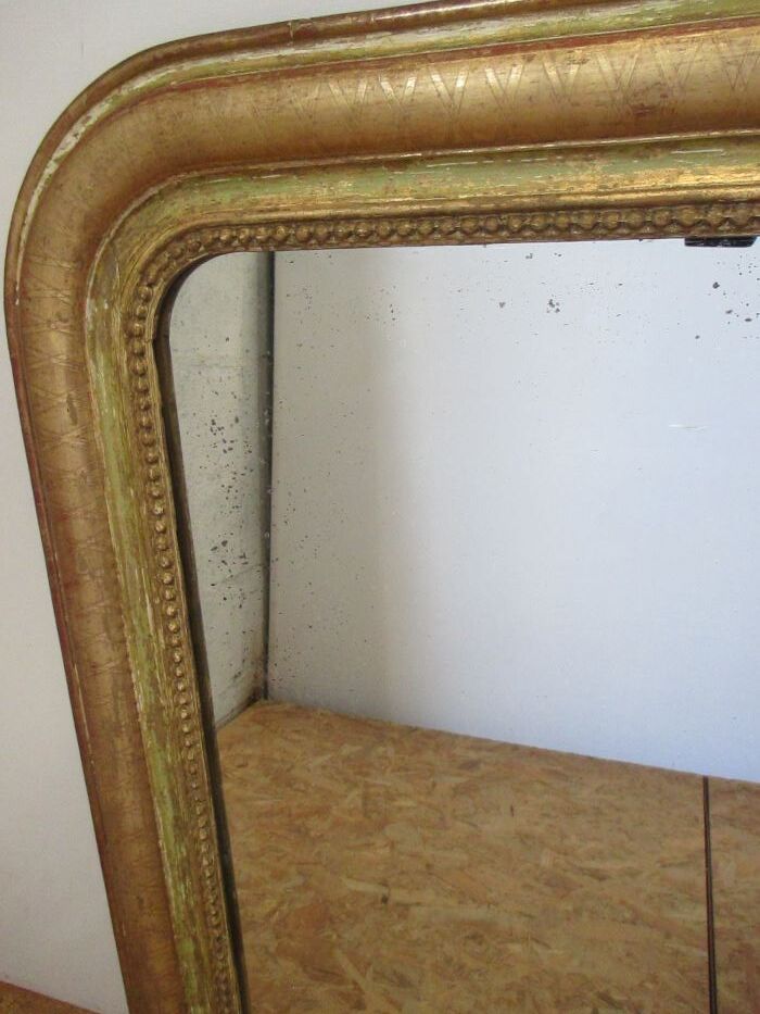 Golden mirror
