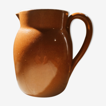 Sandstone pitcher