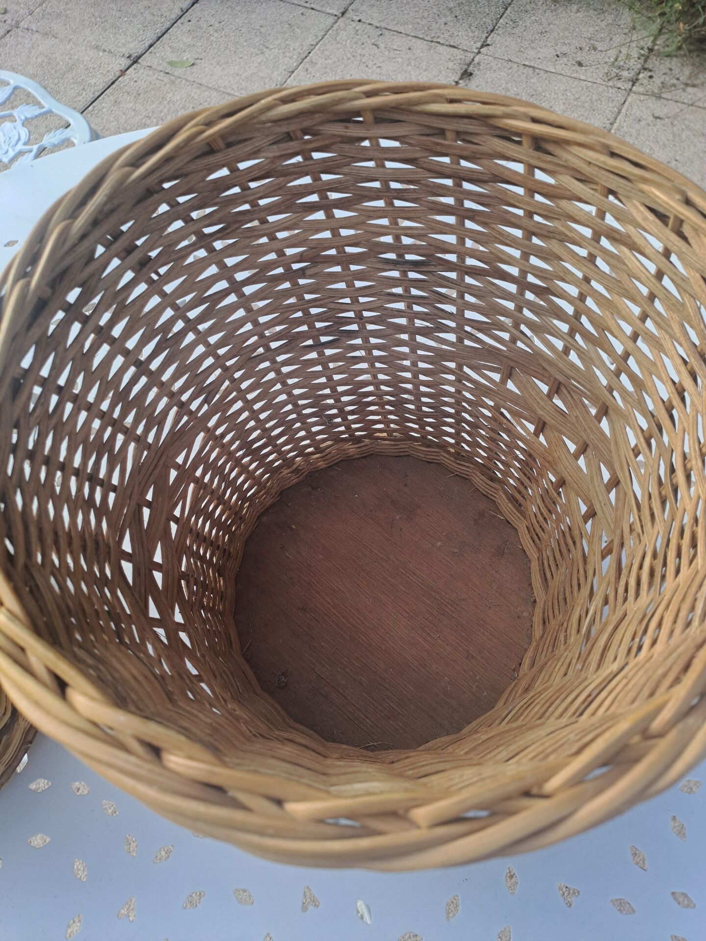 Pair of wicker plant pots