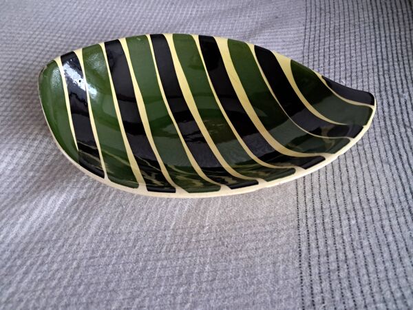 Vide-poche en céramique signée Saint-Clément