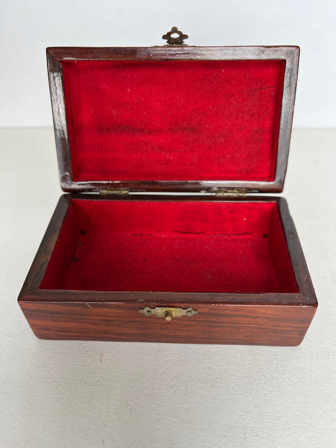 Wooden jewelry box