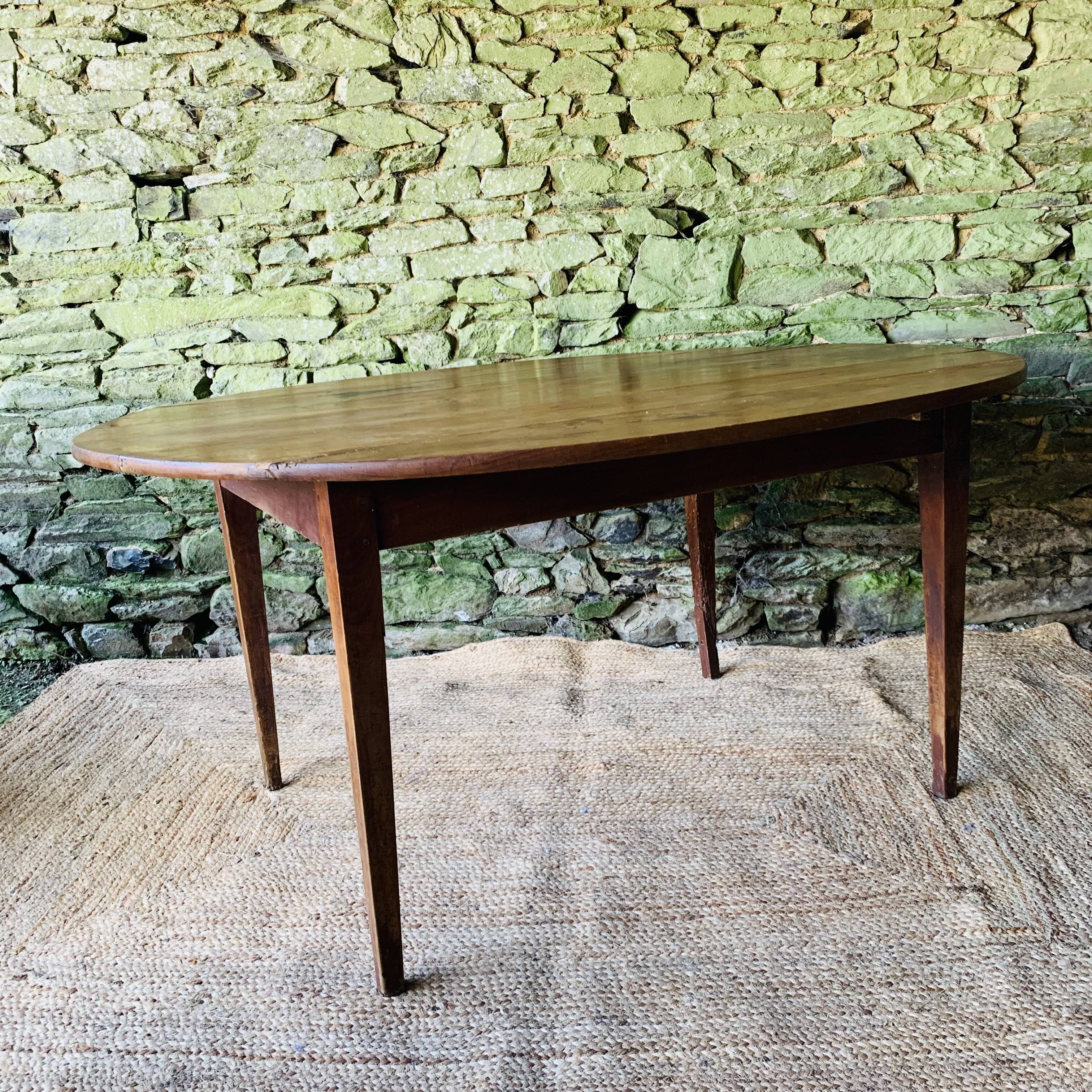 Oval farmhouse table 149cm