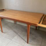 Table scandinave en teck par johannes andersen à rallonges papillon des années 60