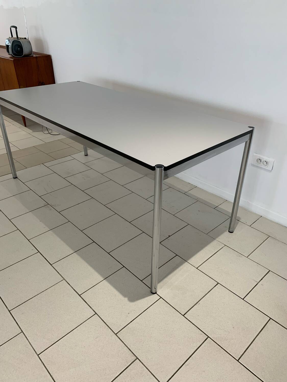 Table USM Haller Design