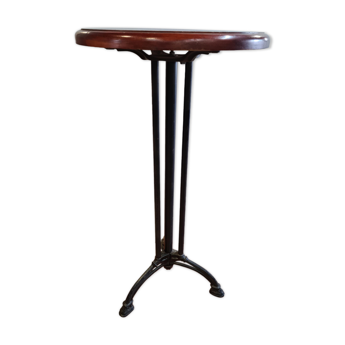 Pedestal table / standing up with cast iron base