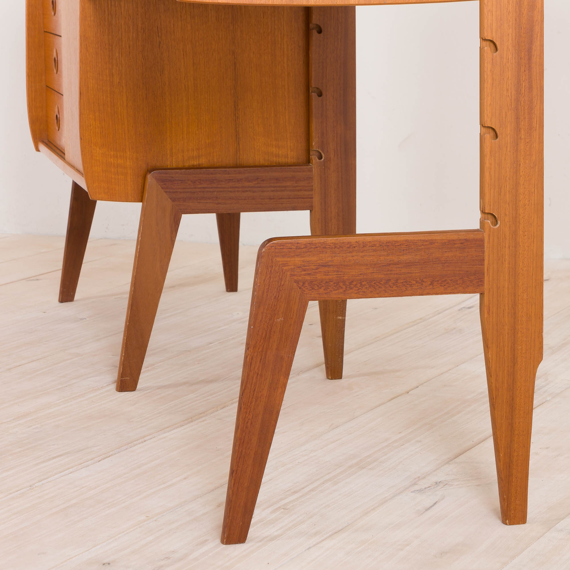 Scandinavian free standing shelving system Ergo wall unit by John Texmon and Einar Blindheim, 60s