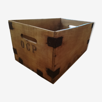 Old crate o c p