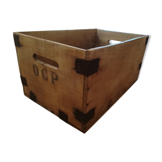 Old crate o c p