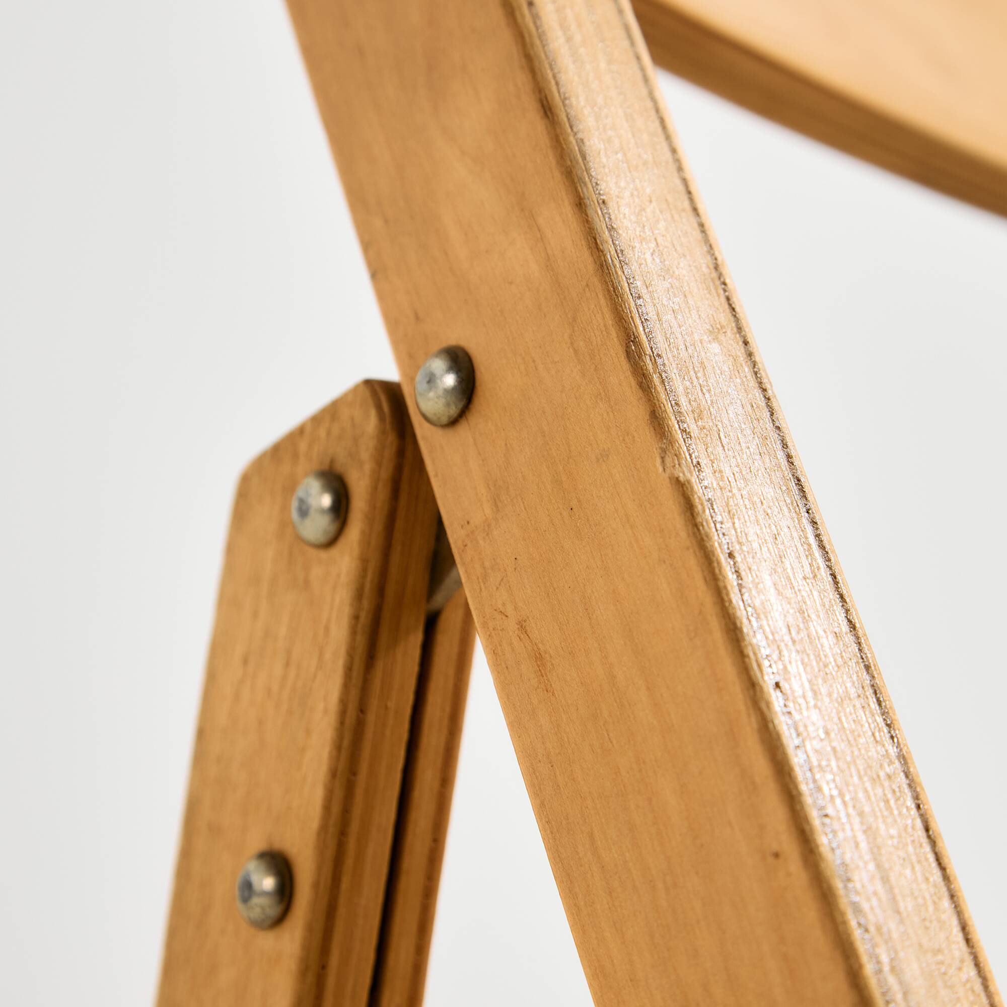 Foldable beech chair