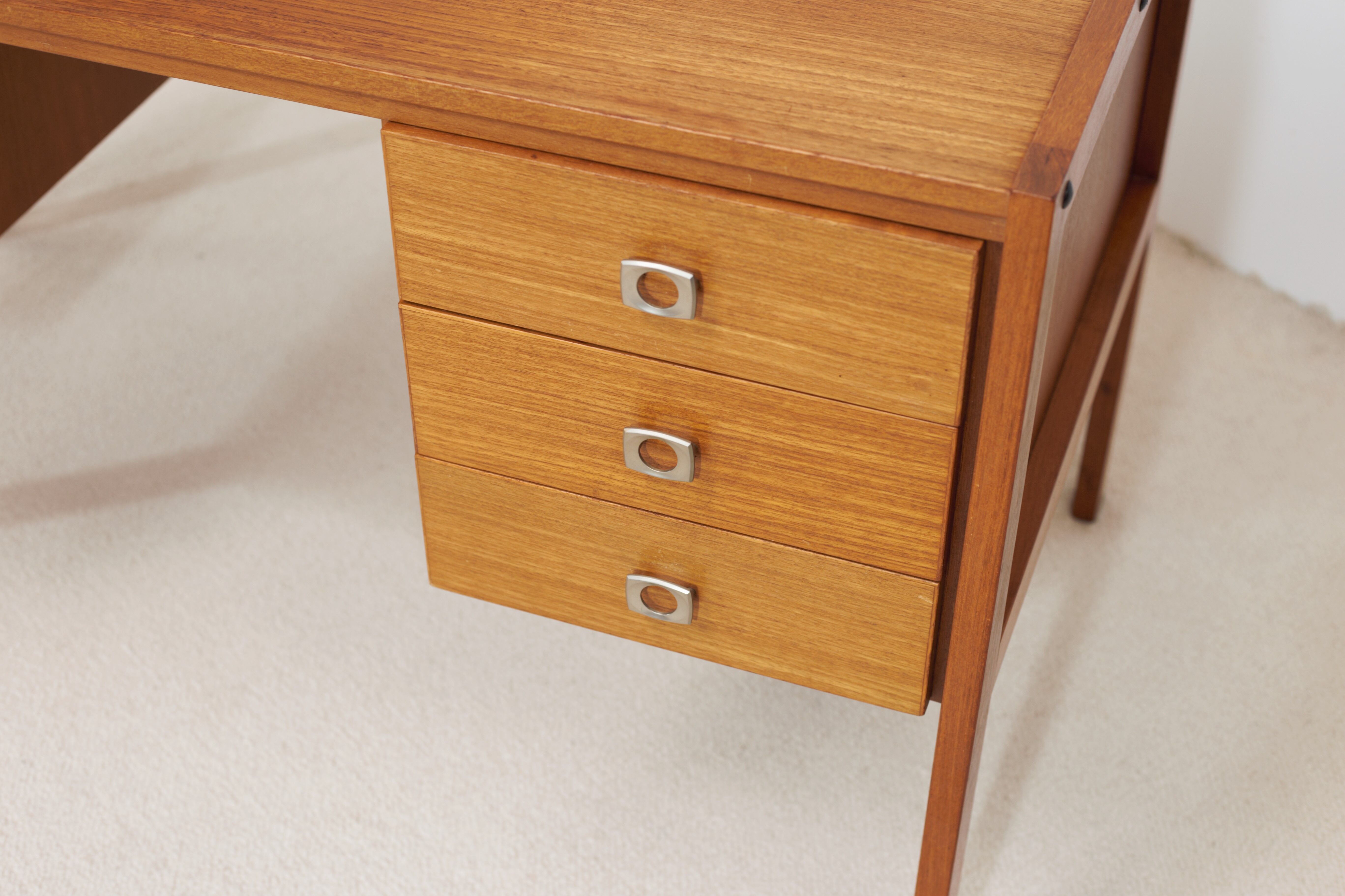 Danish office in teak