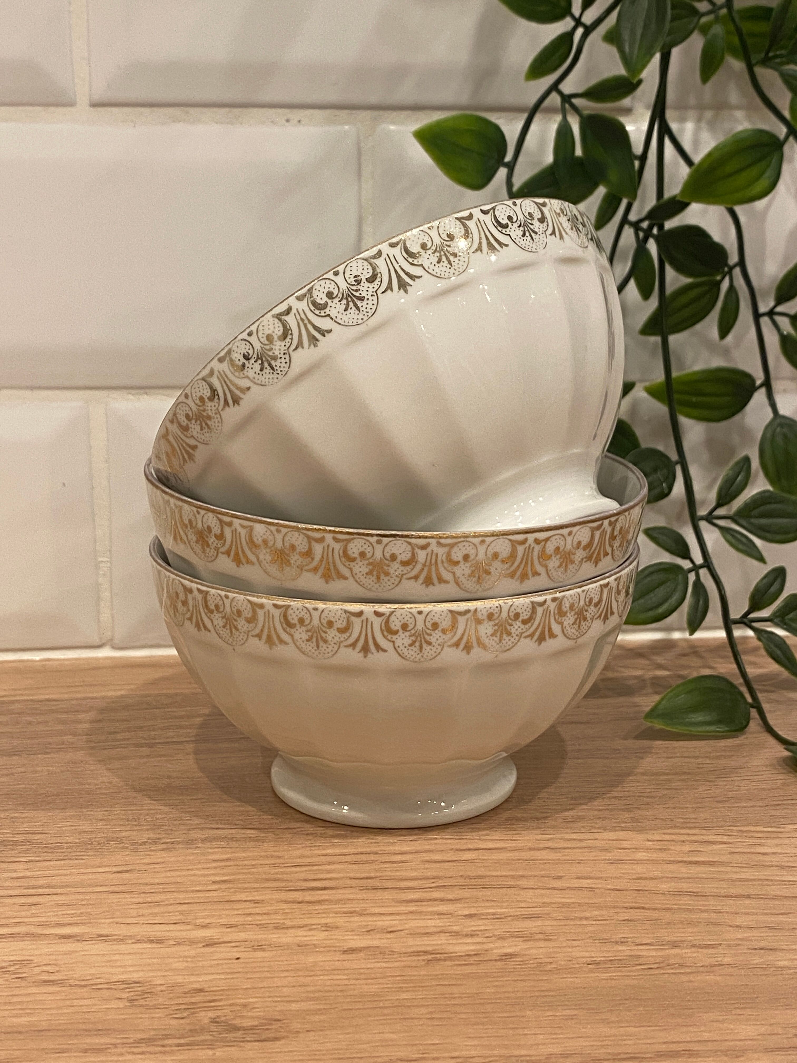 3 small faceted bowls