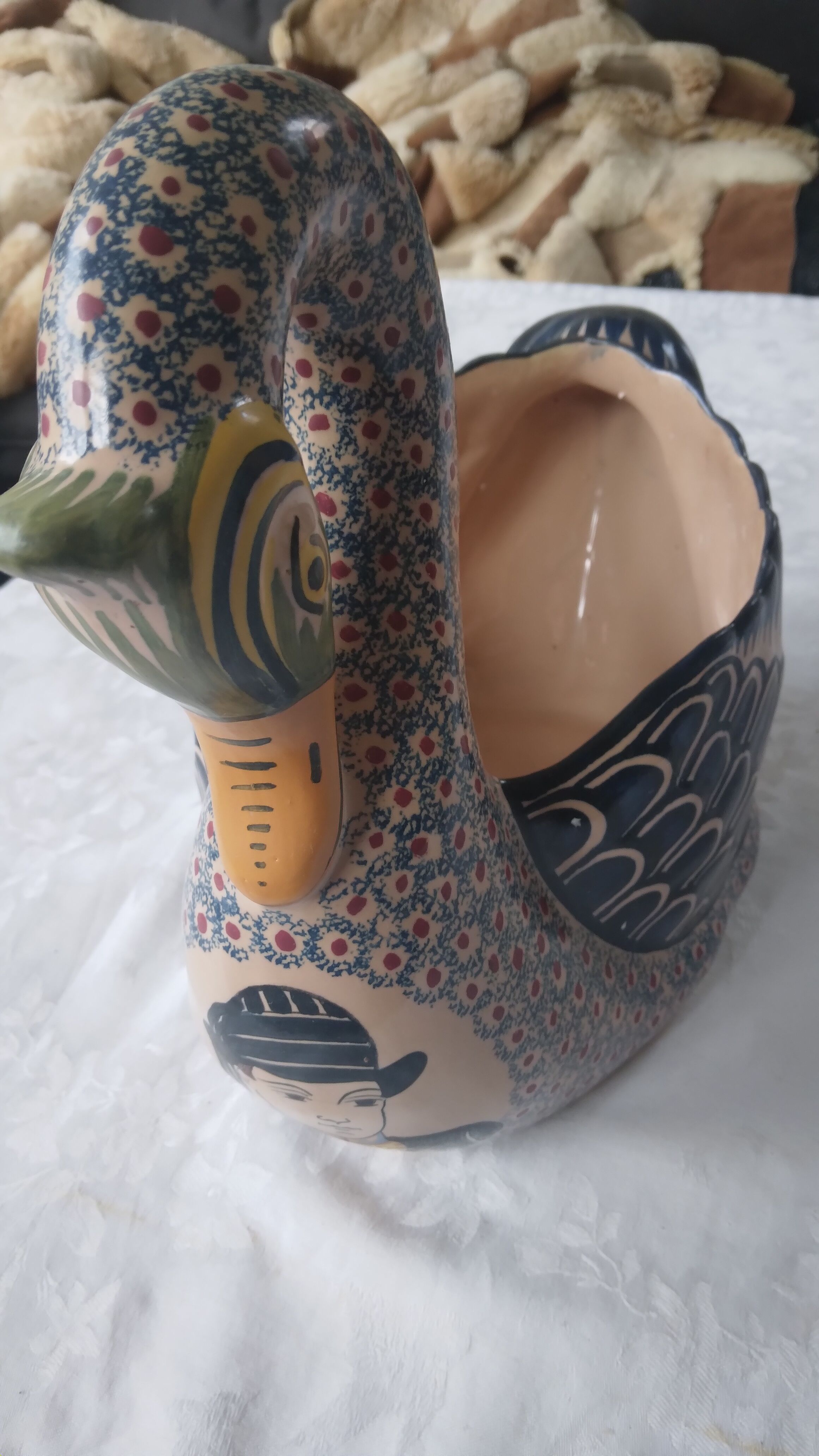 Swan pot cover Henriot Quimper