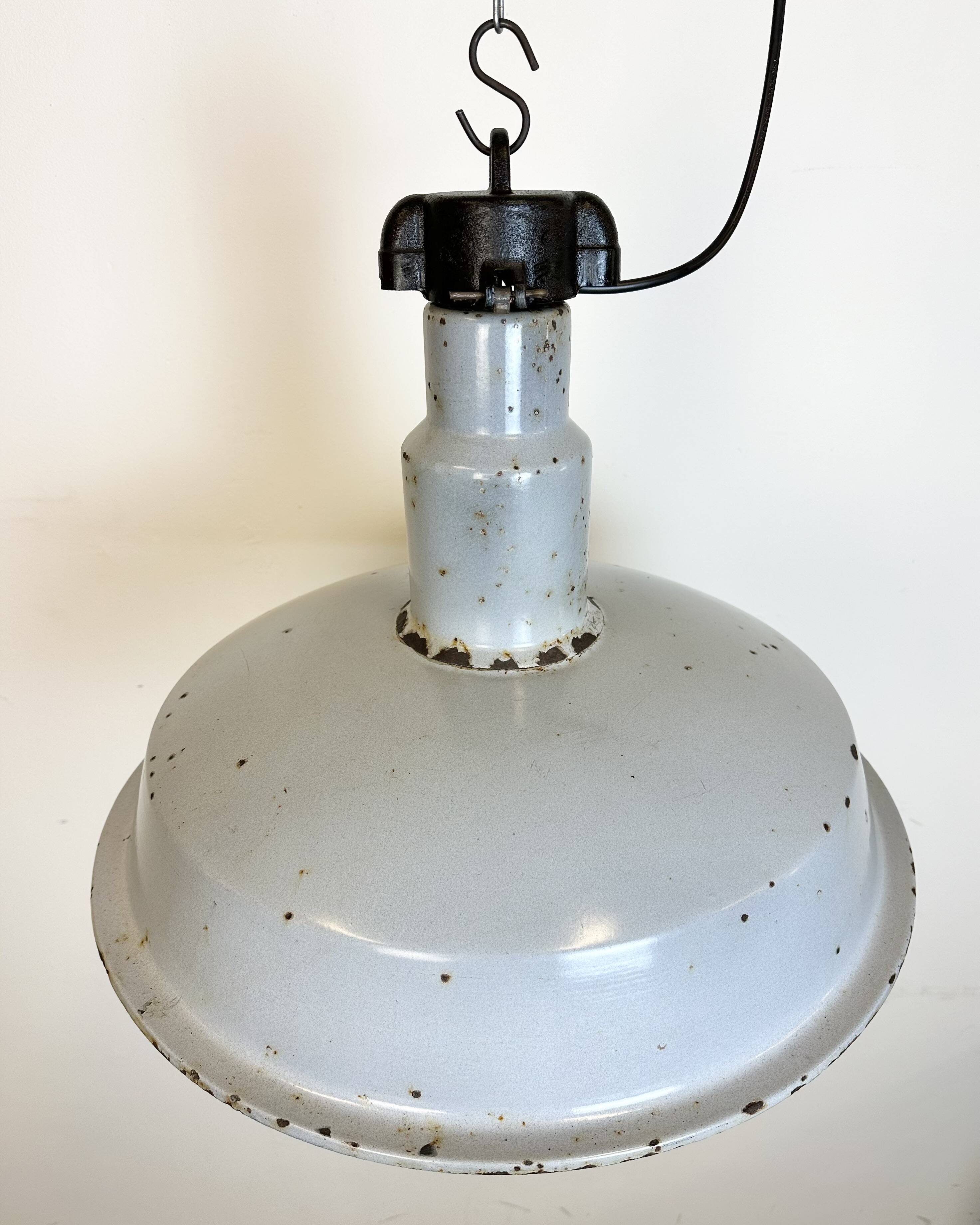 Large industrial midcentury grey enamel factory lamp, 1950s