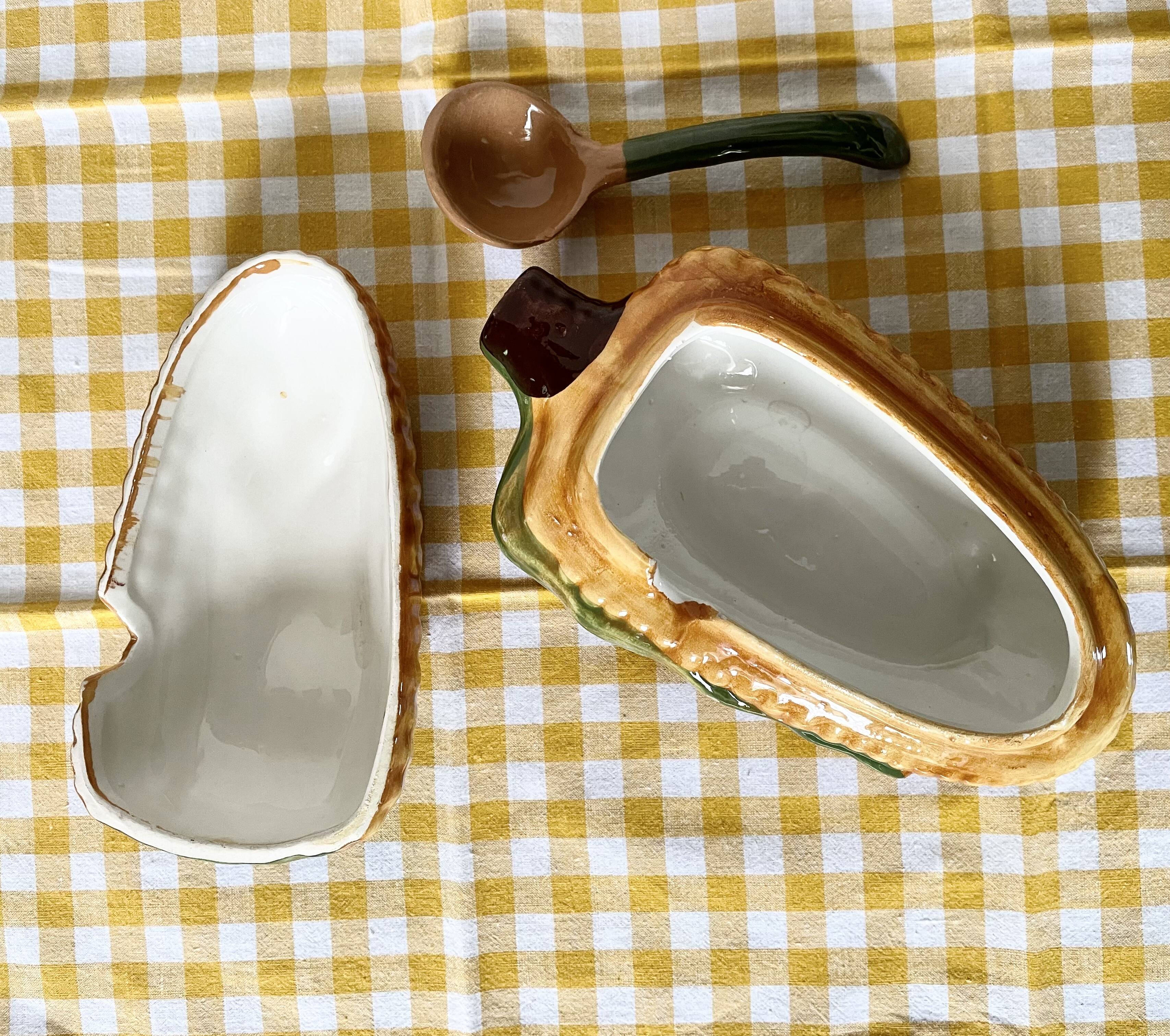 Corn cob slip gravy boat