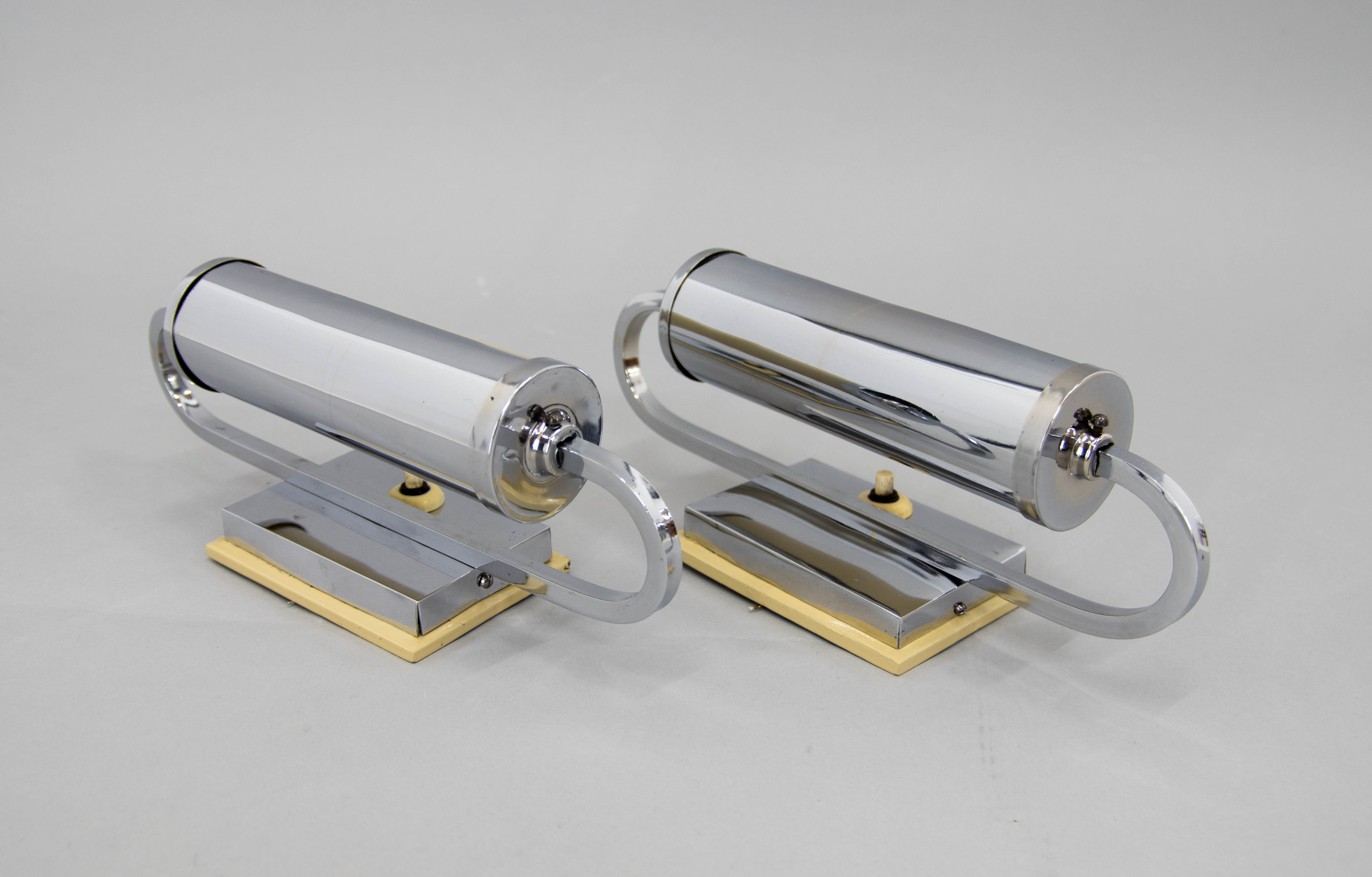 Pair of functionalist wall lights, 1930s