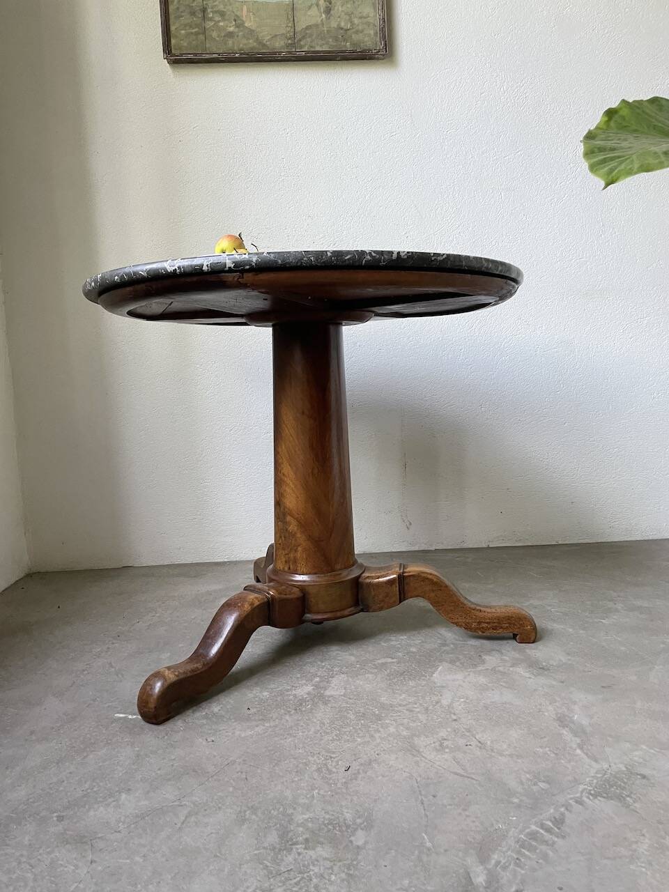 Empire walnut and marble pedestal table, late 19th century